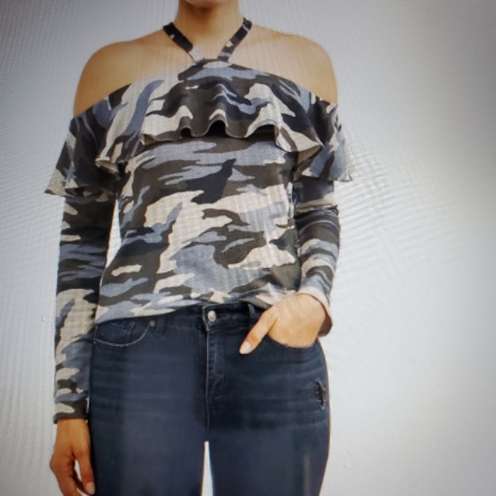 Halter  Ruffle off shoulder flowy Top (camo)